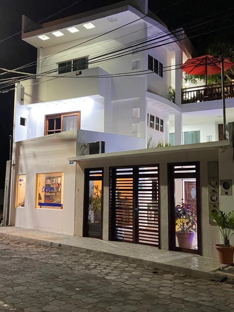 Carpao Lodging Galapagos 阿约拉港 外观 照片